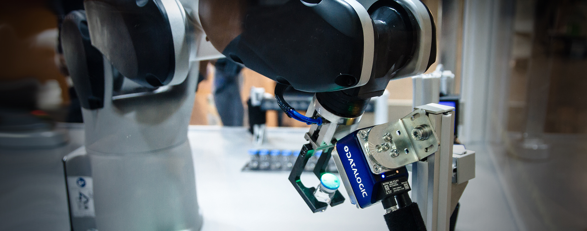 Datalogic Automotive Robot Guidance